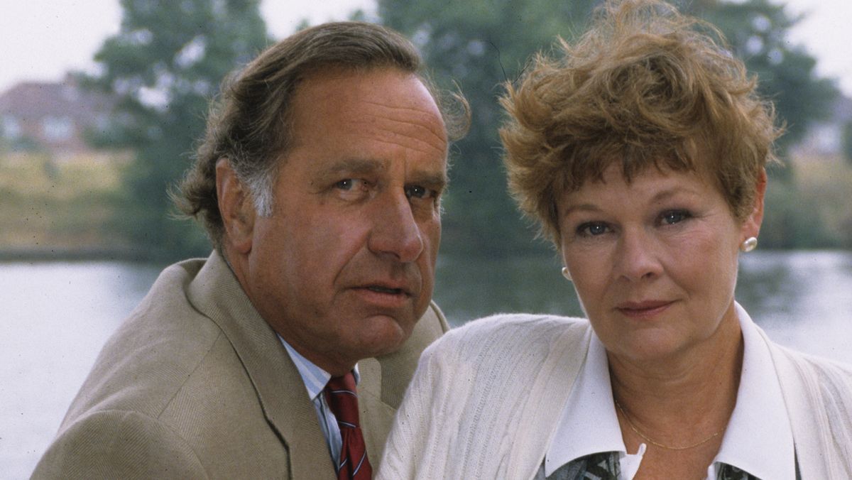 OneTVca's tweet photo. Today and tomorrow on #AsTimeGoesBy, things have turned quite frosty between Jean and Lionel since Jean found him in the company of another woman, and Jean and Lionel plan a picnic with Judy and Alistair in hopes that the two of them will hit it off. Enjoy weekdays at 7 &amp; 9pm ET! https://t.co/ybmpLN5fil