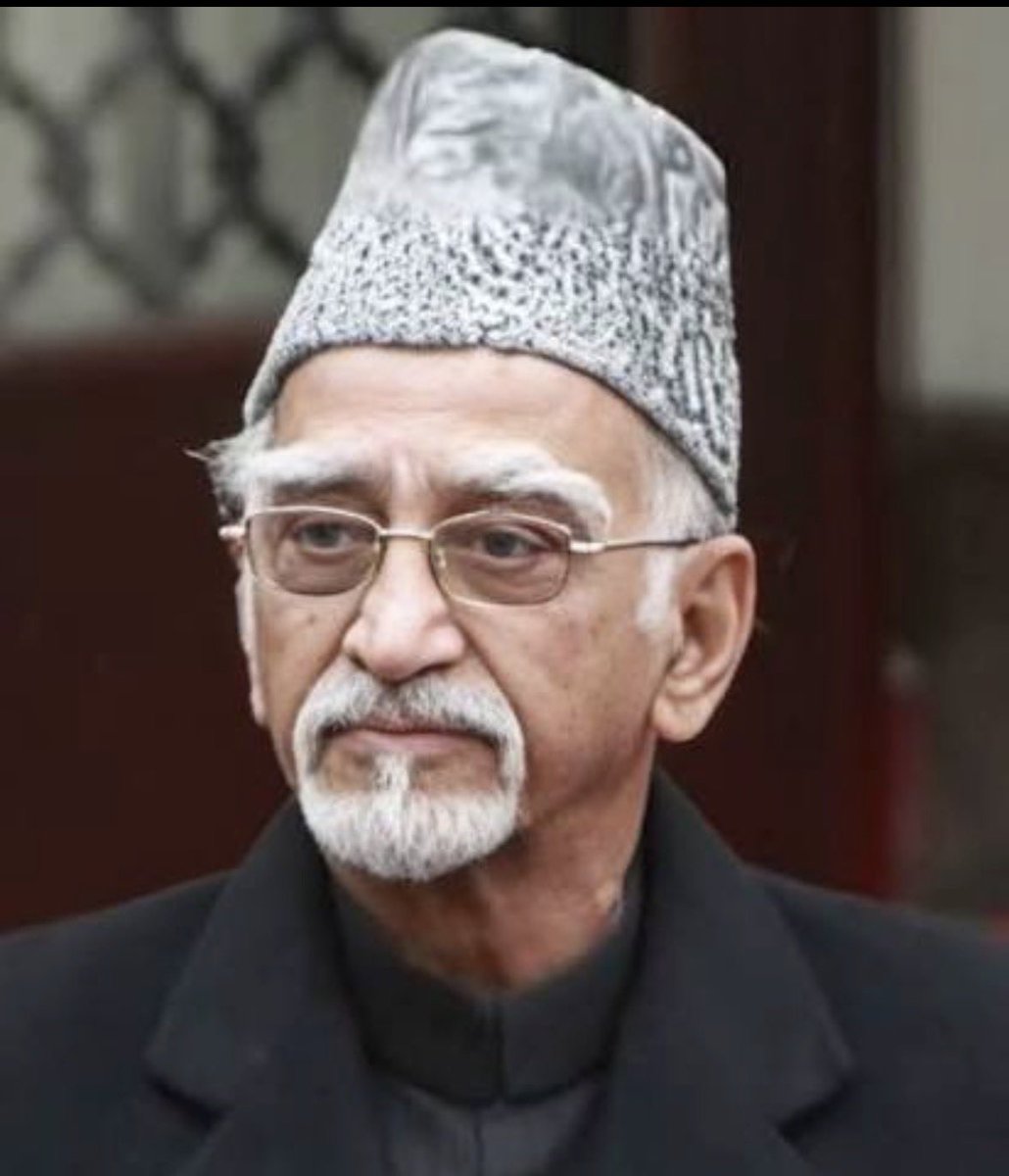 CommanMan777589's tweet photo. A tale of four Mosl€m G@dd@rs of Bharat 🤮🤮

Image 1- Mohammed Azharuddin ,Bharat once made him the captain of Indian cricket team and he cheated by fixing the matches.

Image 2- Hamid Ansari , Bharat made him the Vice President and he ratted out RAW agents to his homeland Pakistan

Image 3 - Maulana Abul Kalam Azad, he Fcked up our education so bad in that still Indian kids glory mughals as Great warriors

Image 4- Yusuf Pathan, instead of so much money he grabbed a land in Gujarat and now asking for stay

Honestly they are better off mending PUNCTURES

Umm@h ke chaar Macrohard chumma