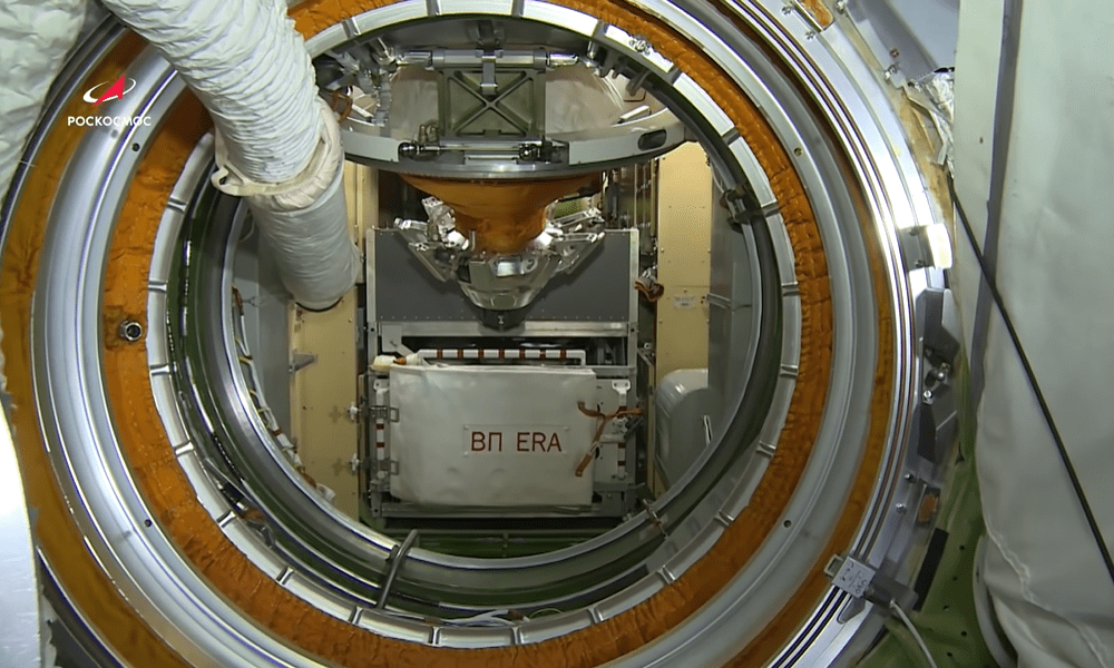bekir_kagn's tweet photo. This week's must-watch sci-fi short "Echo Base" dropped! Tense space thrills, unexpected twists, and a killer soundtrack. Don't miss it! ， https://t.co/tGnjDjN2uM