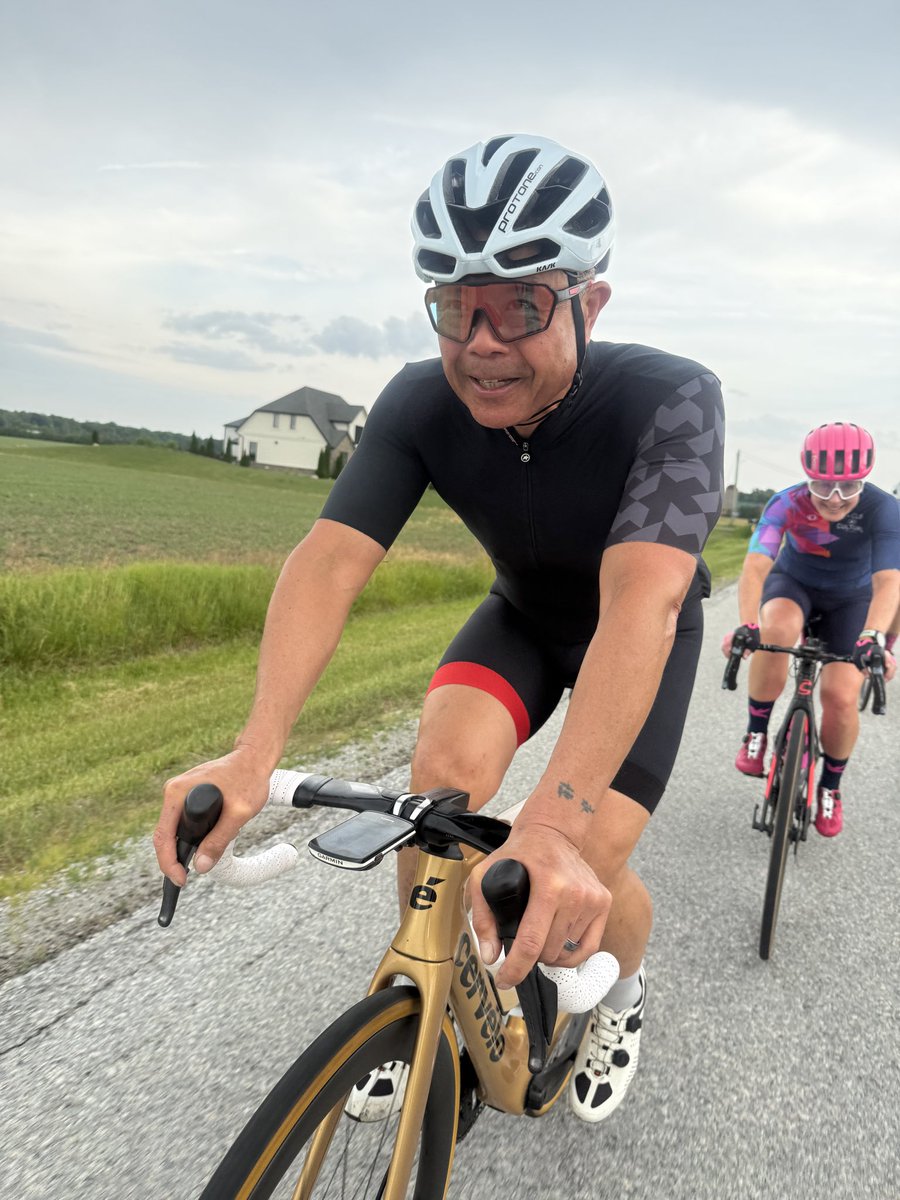 Explore_Eyewear's tweet photo. Our BRILLIANZE sport sunglasses were built for athletes in motion. Check out these incredible local cyclists rocking their BRILLIANZE eyewear on the road and putting performance, comfort, and style to work. @KniaziewO https://t.co/HdcF70F1QK