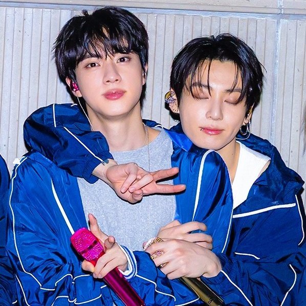yoonjintarius's tweet photo. Dont you dare to separate them again! https://t.co/R0rbh056aU