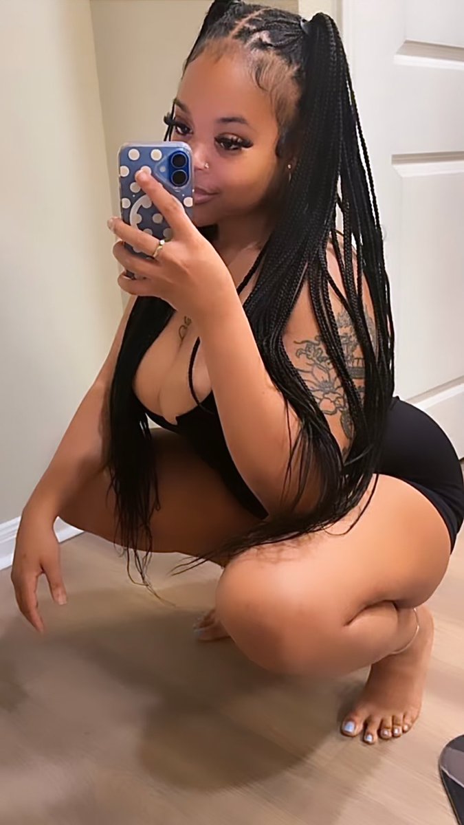 doitlikemerii_'s tweet photo. proof of life🖤 https://t.co/HcZhheX4Sx