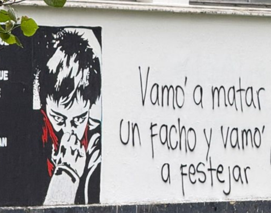 AntipaisA tweet media