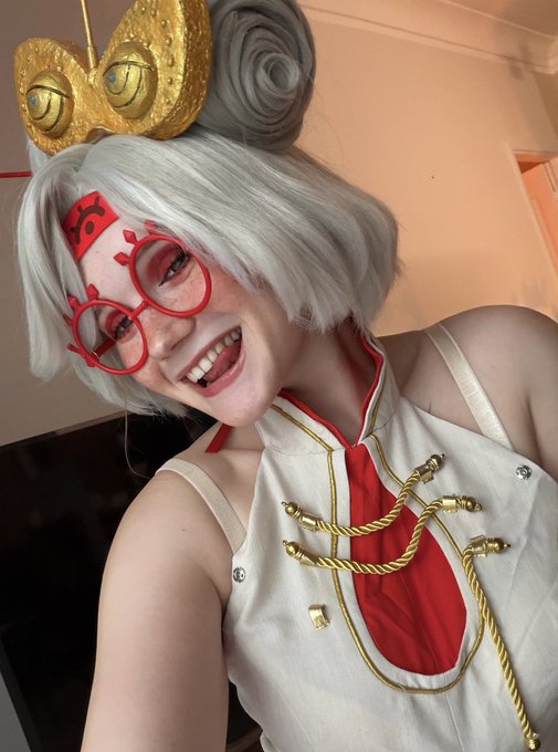 🌻Ney:3🍯 ✨ - 2 pic. Which selfie is cuter? 1 or 2? 💫✨ Purah from The Legend of Zelda https://t.co/xAcWx7ZDuX