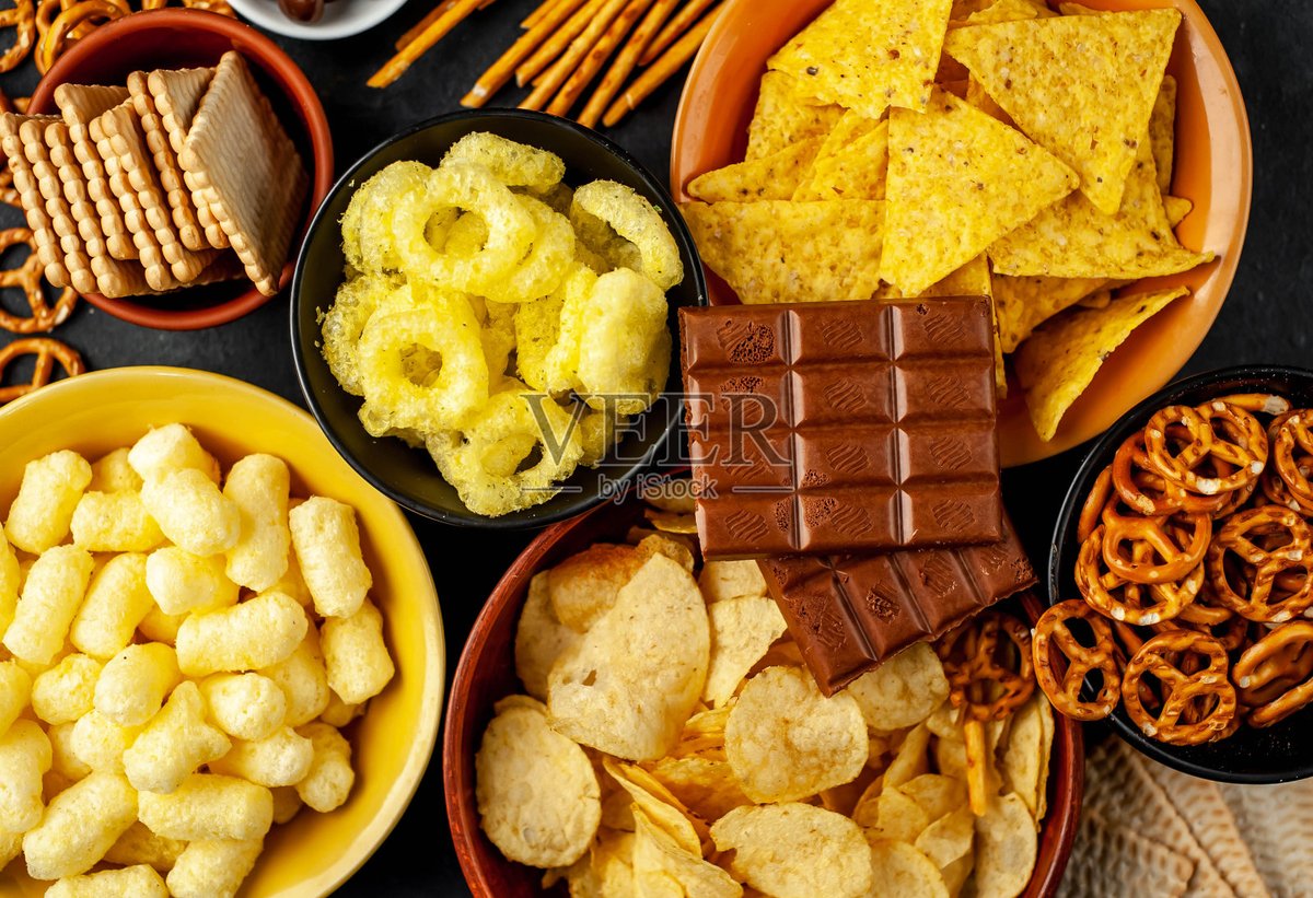 BarbaraTucker22's tweet photo. Snack time just got way better!  Crunchy pretzels paired with creamy chocolate dip—sharing is caring, so grab a bite and tag your snack buddy! #SnackSharing #TreatTime， https://t.co/2SKfMXAFUa