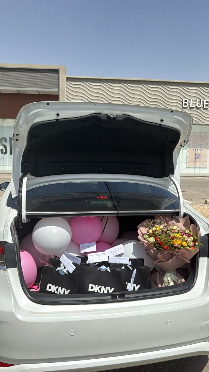 dvili0's tweet photo. الحمدالله يااارب واخيييراً اخر فاينل جااامعي بحييااتي🤩🎓❣️ https://t.co/2UkYOepfoa