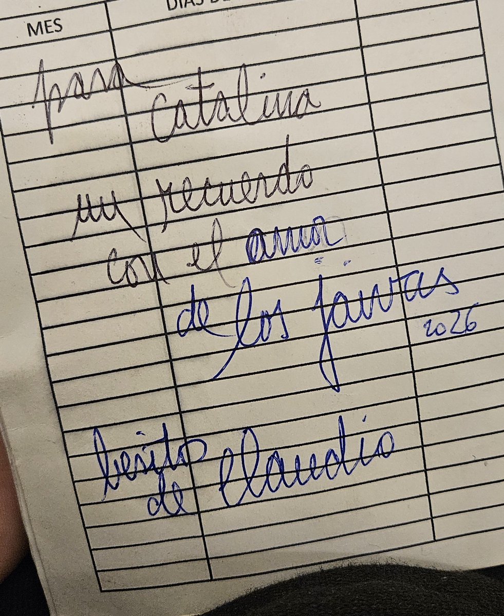 shadxwpjm's tweet photo. WEÓN ME ENCONTRÉ A CLAUDIO PARRA AKA PIANISTA DE LOS JAIVAS EN EL METRO Y M DIO SU AUTÓGRAFOKENEKK no tenía una hoja así que m firmó en mi carnet médico oqhbjkw 😞 lo quiero mucho don claudio https://t.co/1nM2pjmvkw
