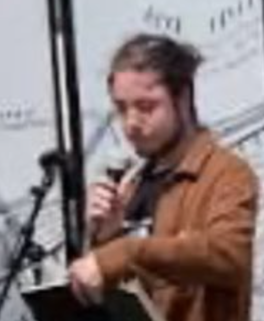 PL_UK_25's tweet photo. @YoungBobRB FYI Bob the guy that attacked you an stole your camera is Daniel Rushby aka pony tail guy.

https://t.co/N64s1WZs9c https://t.co/QOL3rj8QcG