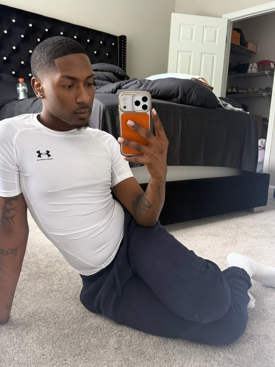 Derrantee's tweet photo. So handsome 😍🤍 https://t.co/Lxzu18JVDm