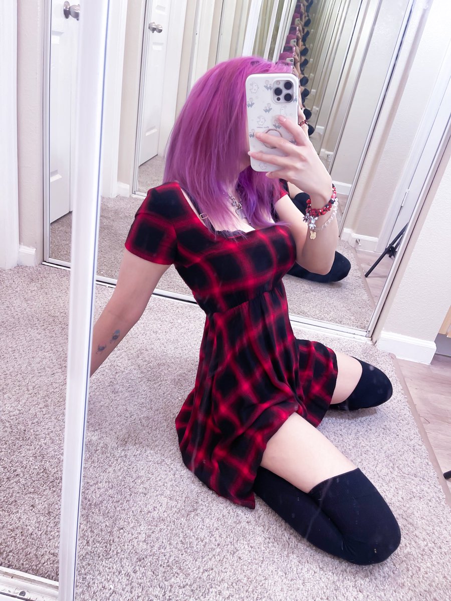 bvnnyfangs's tweet photo. I should wear this dress more ^-^ https://t.co/IfcsCQdJ96