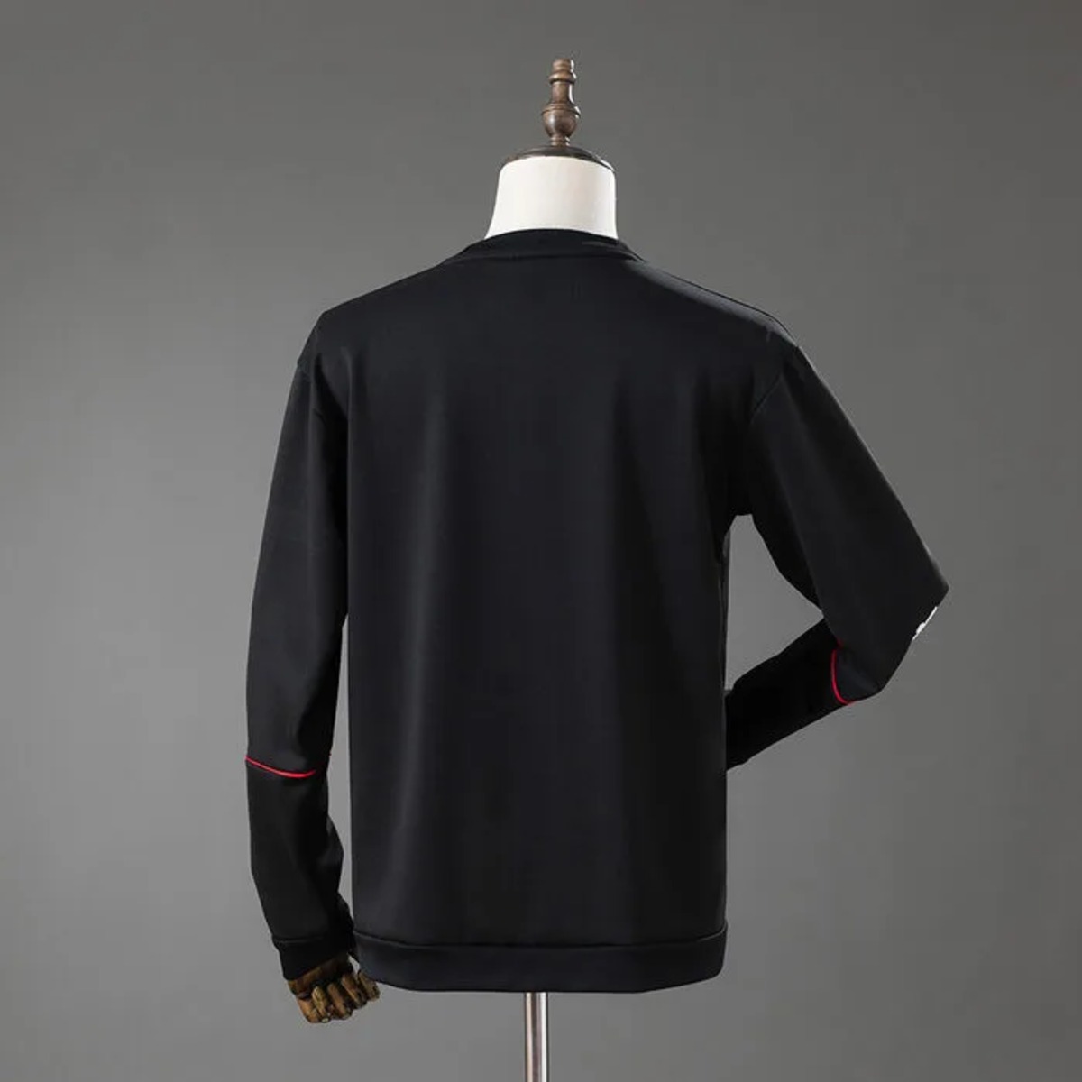 MrJersey101's tweet photo. Manchester United jumper available now in adults sizes S-4XL 

Join the telegram group, link in bio https://t.co/bIp2xqF88C