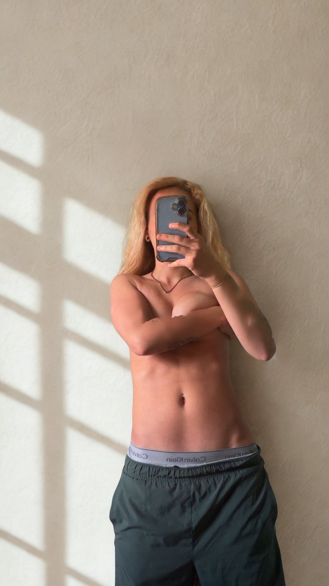 stellaspark01's tweet photo. Lesbian experimenting😏 comment for a dm to see more ….
#nsfw #lesbian #masc #onlyfans #dom #strap https://t.co/GjtYwwZC9q