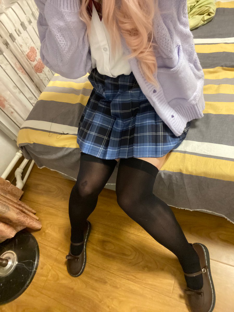 小芦今天晚点睡😴 tweet media