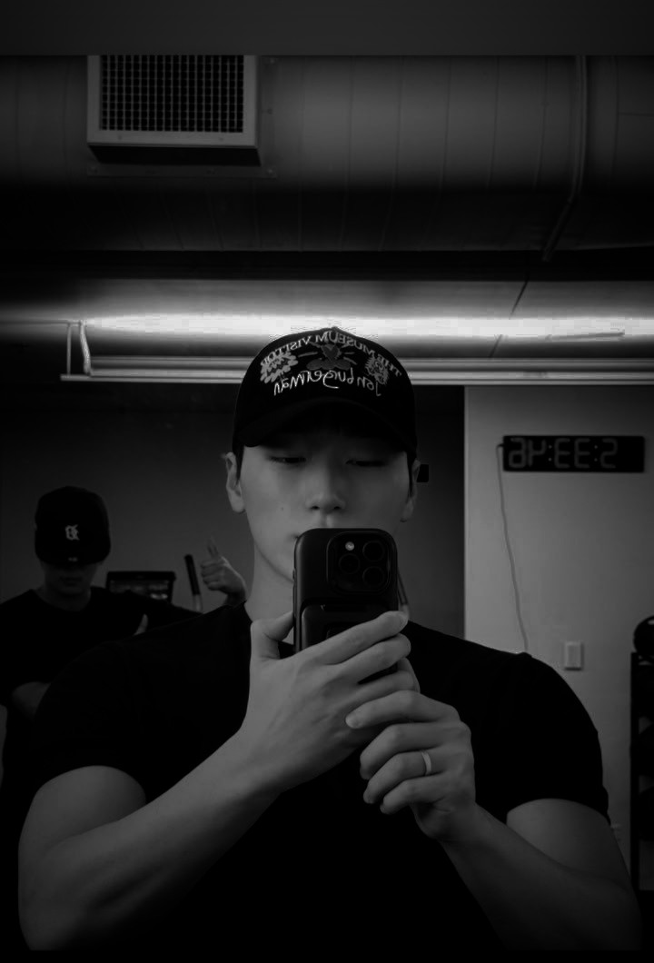 zak tweet media