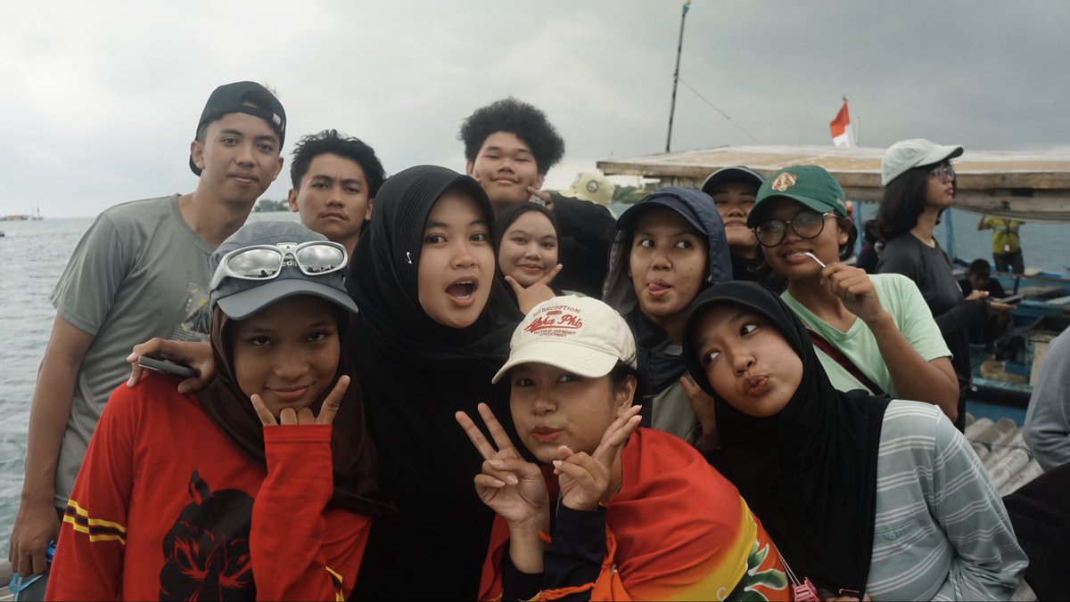 dinduythekid's tweet photo. serba serbi praktikum komsains ke pulau seribu https://t.co/KDNh2oj3Qb