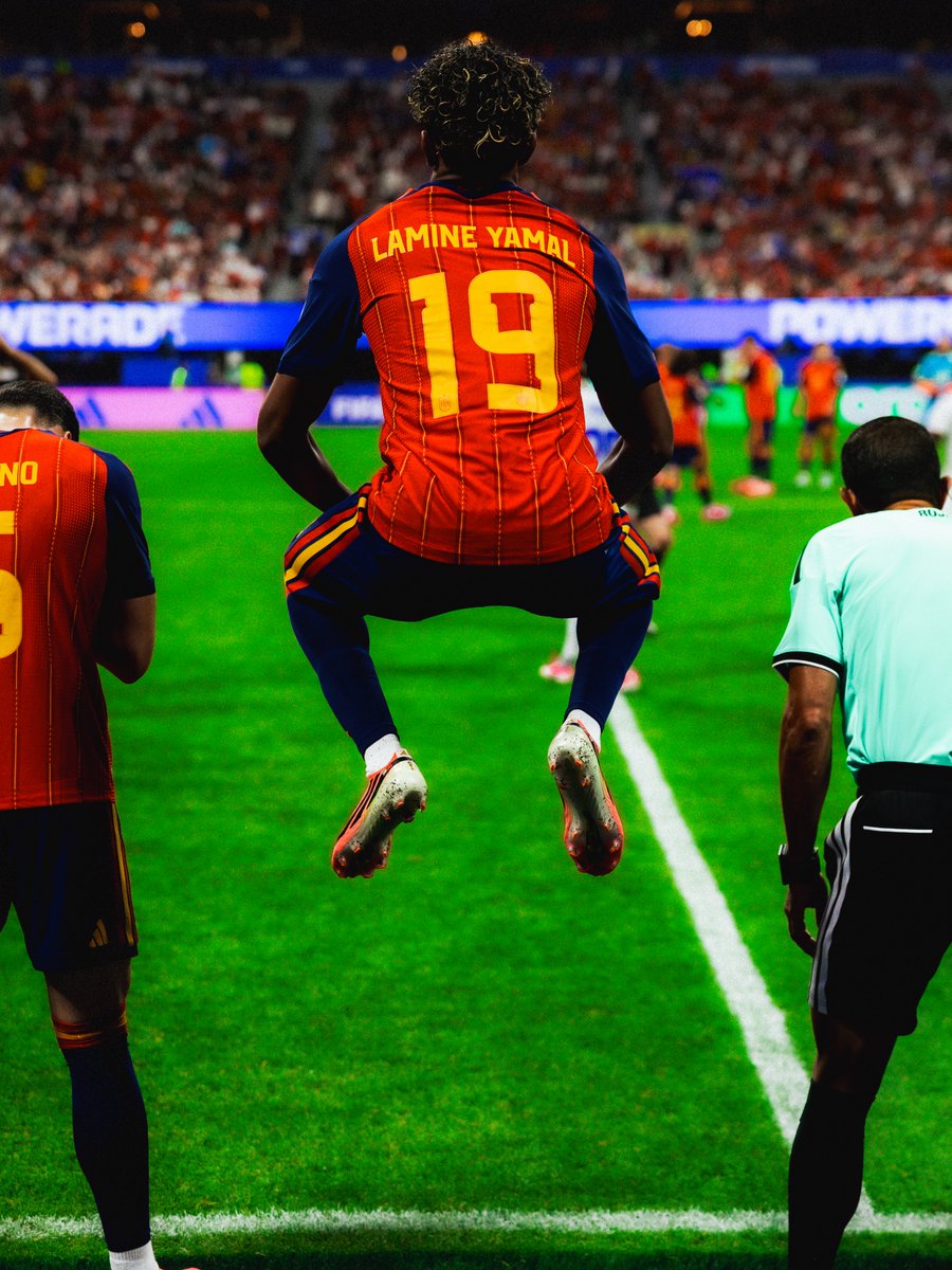 FIFAWorldCup's tweet photo. LY19

#FIFAWorldCup https://t.co/BOGob4VFHW