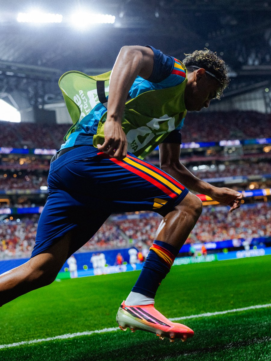 FIFAWorldCup's tweet photo. LY19

#FIFAWorldCup https://t.co/BOGob4VFHW