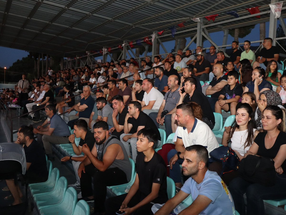 RmznTaskin's tweet photo. Kaymakamlık Kupası Futbol Turnuvamız Büyük Bir Coşkuyla Devam Ediyor.🏆

Tüm takımlarımıza başarılar diliyoruz. 💐⚽️🥅 https://t.co/U7jq9bPeYH