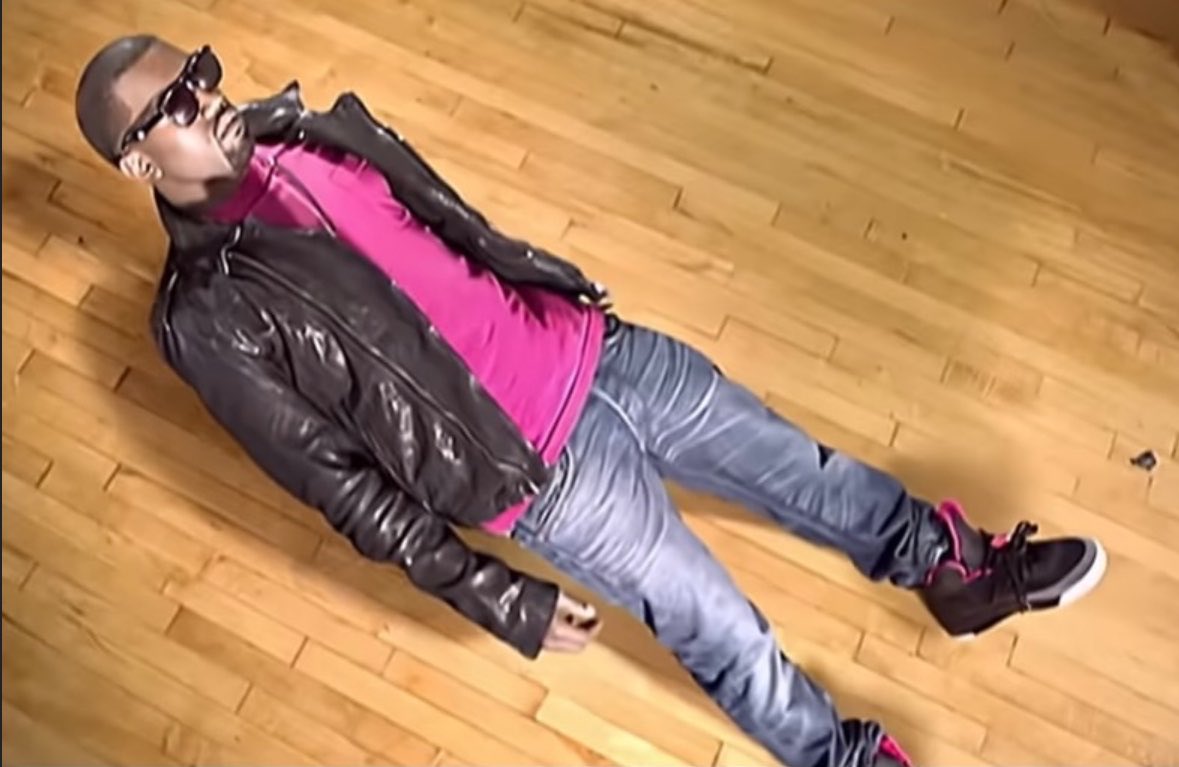apollovwrld's tweet photo. In 2009, Ye debuted the Air Yeezy 1 “Blink” in the Knock You Down video with Keri Hilson. 

The black and pink colorway quickly gained hype as Ye and his circle wore them publicly, and when they released in May 2009, they sold out instantly 🐐 https://t.co/ltek1yixbh