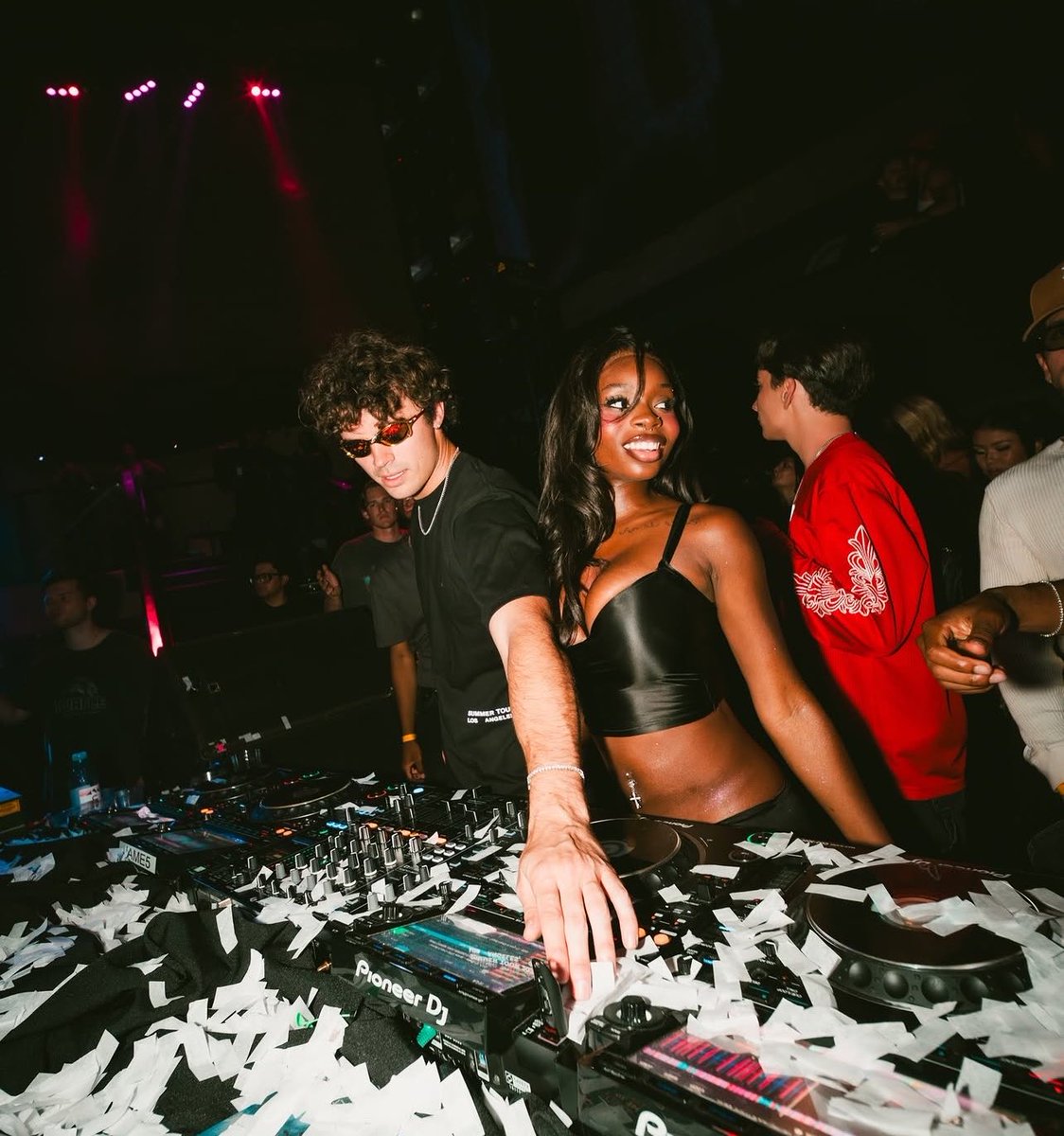 rach_6977's tweet photo. Ola and her little DJ https://t.co/fuiyNtkZtD