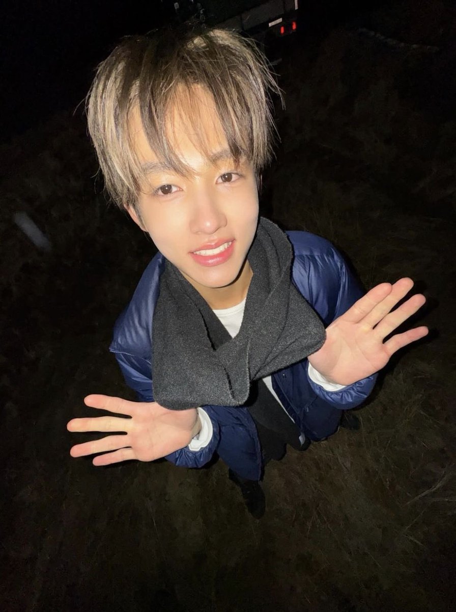 eomseongeh's tweet photo. 이때 왜이렇게 아가지?….. https://t.co/NLDJZmpLMG