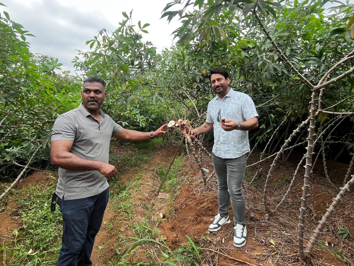 GurharminderS's tweet photo. Thanks @moefcc &amp; @giz_gmbh for opportunity to attend the consultation on #GenderResponsive Business Models for #ClimateResilience in Cochin #Kerala &amp; study #Kudumbashree (prosperity of family), the world's largest women centric &amp; all inclusive #Biodiversity based livelihood model https://t.co/kqq2uyU6WB