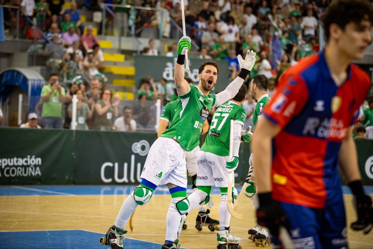 HockeyClubLiceo's tweet photo. Instantáneas da vitoria de onte no Palacio 📸💚
Unha noite para lembrar. Un paso máis nesta final.
📸 Kiko Lareo
#HCLiceo #OKLiga #FinalPlayoff #ImosLiceo #ACoruña https://t.co/rffuG38U96