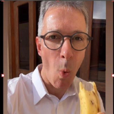 silvana_mp07's tweet photo. @ualifiaraujo Trabalha para o “NOVO”. missão: desgastar o candidato que tem mais chance. https://t.co/1gqYK7PakB