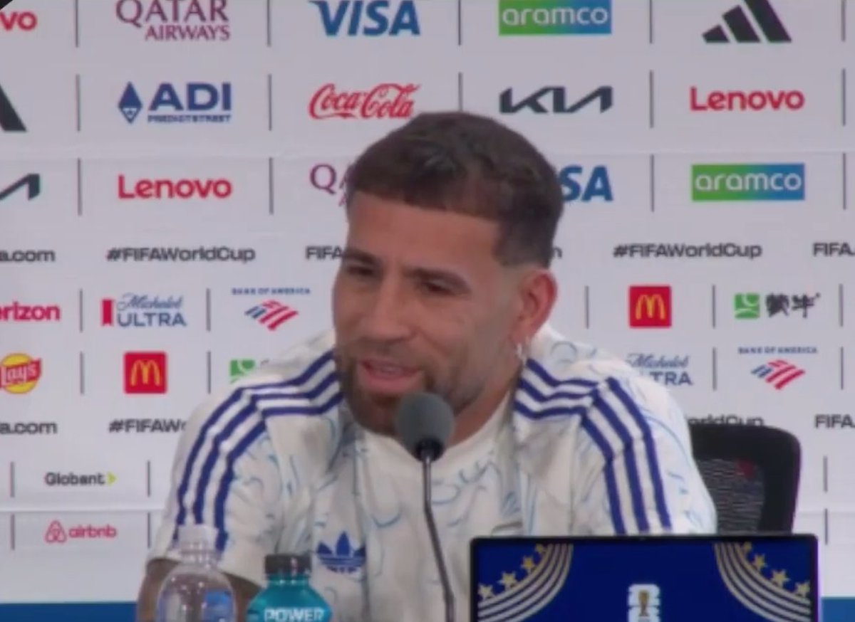 messi10_rey's tweet photo. Nicolas Otamendi🇦🇷🗣️: Yo solo pienso en el día a día, y con Leo vivimos muchos momentos hermosos, pero tambien voy a dejar de disfrutar y haber compartido concentraciones con el mejor jugador de la historia. https://t.co/upuvknD6Rv