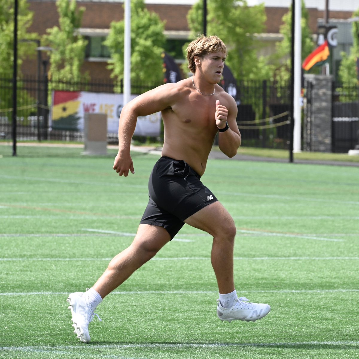 BryantUFootball's tweet photo. Back in the Lab https://t.co/tRBvhbD5ju
