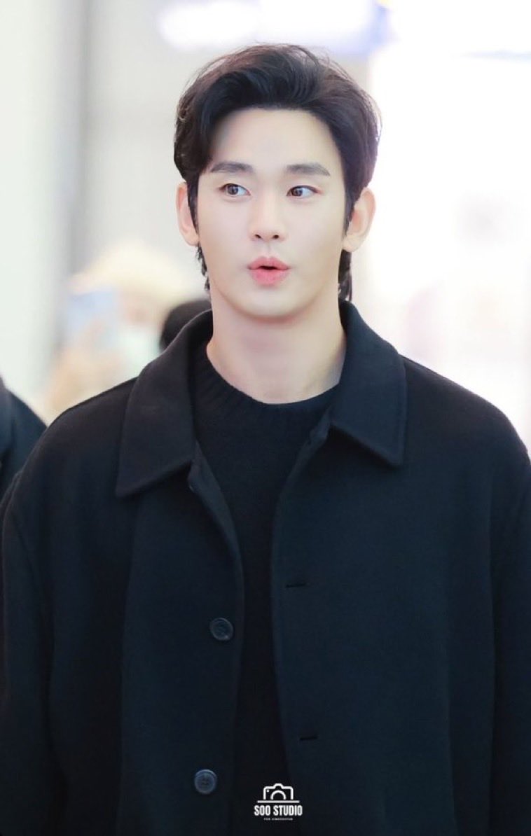 Preshie2345's tweet photo. The man who stood firm and said he will not bow down to bullies rather he will prove his innocence no matter how long it will take! He said he will not admit to what he didn’t do! Today the truth is out and we are proud of him! #Kimsoohyun the world 🌍 is waiting for your blockbuster #Knockoff!