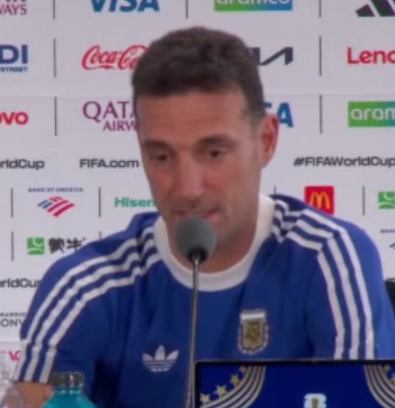 TouchlineX's tweet photo. 🚨🗣️ Lionel Scaloni: "The truth is: We are no better than anyone else, nor are we any worse than anyone else." https://t.co/ivDYBltaAc