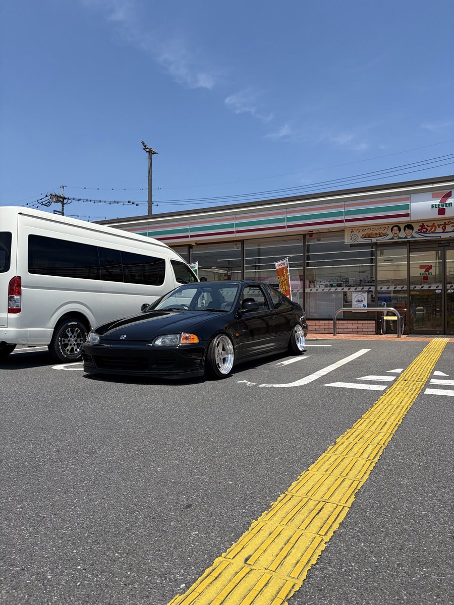 KTPHOTONATION's tweet photo. まだ完成ではないけど一旦って事で、
フロントラインFLS-05  16インチ9J＋0
履かせました！！
バチかっこええです！！
もう一度言います。まだ完成ではないです！！ https://t.co/WQJU3Ar8KV