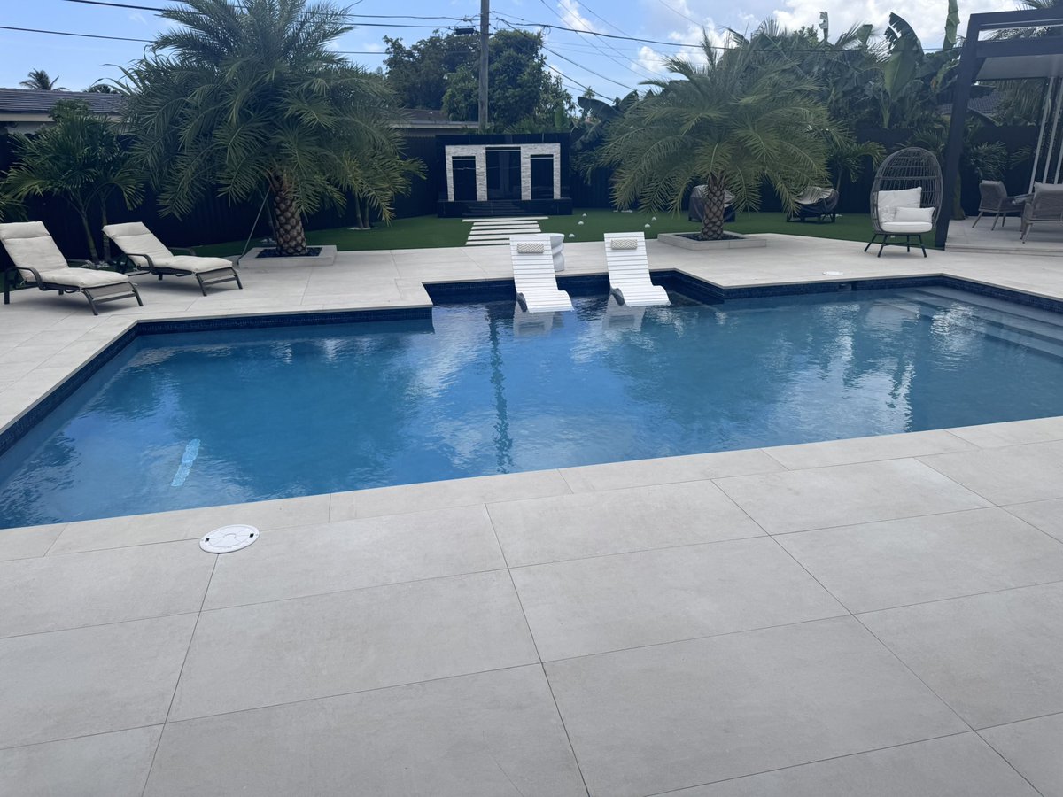 stcloans's tweet photo. Sneak preview of New custom home coming soon to market.  3 bedroom , 3.5 baths with resort style backyard  Today we have Ruben Ortiz of swift marketing handling the video &amp; photo shoot.  Located between Coral way &amp; SW 8th st very centrally located.  These are some pictures I took https://t.co/q7d1D8Dawf