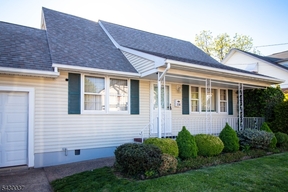 njestates8's tweet photo. Weichert, Warren, NJ 908-757-7780    https://t.co/GZtPxQjqeg
William (Jason) McGlynn  REALTOR  Cell 908-392-6469 https://t.co/WRr5kE0X8j
1000s No/Cent NJ Homes https://t.co/8D8B8vSXzx
(23) NJ Estates Groups https://t.co/fuT9ZRfh7i
Manville, NJ. https://t.co/ZJdoOqyyLm https://t.co/rgpJgLqXFK