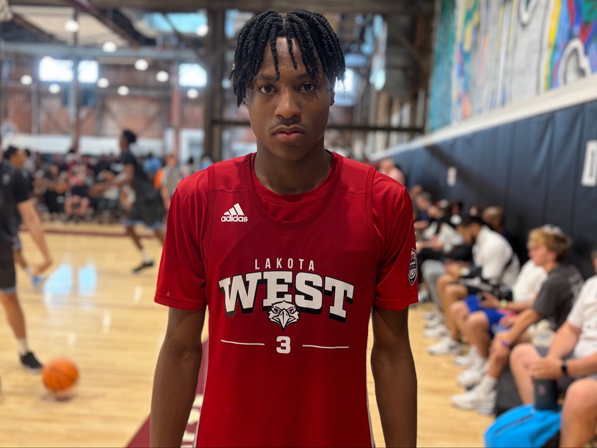 EliteHSscouting's tweet photo. Some Sunday @PhillyHSLive standouts:

2027
📷 Kevin Benson (Imhotep)
📷 Joshua Tyson (Lakota West)

2028
📷 Rezon Harris (Judge)
Daouda Niare (Imhotep)
Rowan Phillips (Wood)
Bilal Robinson (Overbrook)
📷 Drew Steals (Sewickley)

2030
Nasir Coleman (Imhotep)
Deuce Meade (Judge) https://t.co/G8KZ4GrEsL
