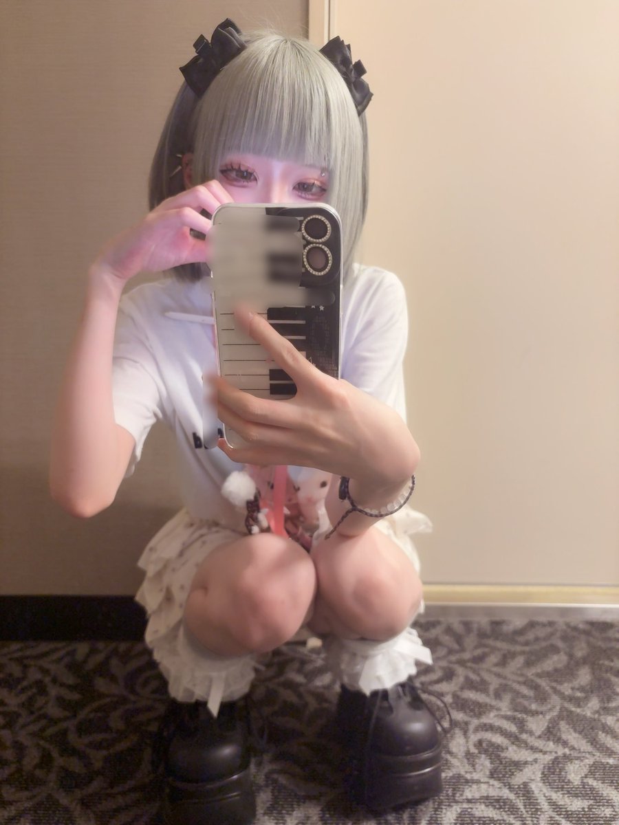 rvisk9's tweet photo. まて。別れたから世の中にこーんなクソ可愛い完璧女が世の中に放たれたってこと？保護しろよ早く。 https://t.co/yW0Lsqd2kG