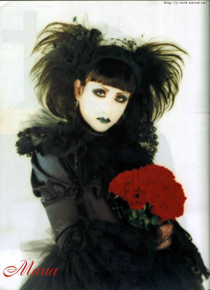 TheHausOfMary's tweet photo. 🧛🏻🦇 🥀 🩸 https://t.co/cvf8pMok1t