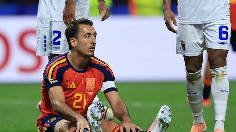 FootballFeedHub's tweet photo. Spain: 22 shots. 🎯
Cape Verde: 1 point. 💙🦈
History doesn't ask how.

🇪🇸 0-0 🇨🇻

🧤 Vozinha masterclass.
🌍 First World Cup match.
⭐ First World Cup point.
📖 History made in Atlanta.

#WorldCup2026 #FIFAWorldCup #ESPCPV #CapeVerde #BlueSharks #Spain #LaRoja https://t.co/BZBpFxwhlY