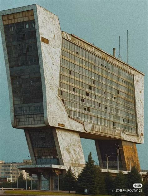 DrMarkDHamilton's tweet photo. its also  USSR 😡SOVIET STYLE @BarackObama  used to no surprise an MARXIST late 1920s -1980  continued until FALL of the USSR called
#BRUTALISM

meant to create #OPPRESSIVE #OBEDIENCE &amp; #SUBMISSION a sense of  #HOPLESSNESSS w/o CHANGE🤔 a FACELES STATE KGB &amp; BLDGS to match. hmmm? https://t.co/zWTEhdHiG5