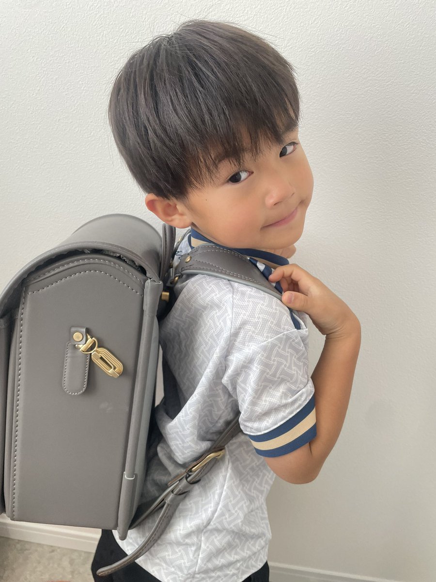 dan_tsubadan's tweet photo. みんなおはよー！
今日はあついんだってー👿

イタリ��のユニフォーム着ていってきまーす⚽️

がんばるぞー！

#つば男 #つば男KIDS https://t.co/o34yg6xaIx