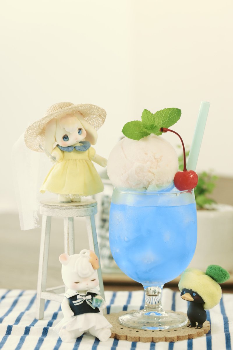 frogsong__'s tweet photo. ブルーのしゅわしゅわクリームソーダ𓈒𓏸𓐍
夏を楽しく乗り切るアイテムꪔ̤̮

#kumukuku
#kumukuku_2026summer https://t.co/ei2ANq9qOo