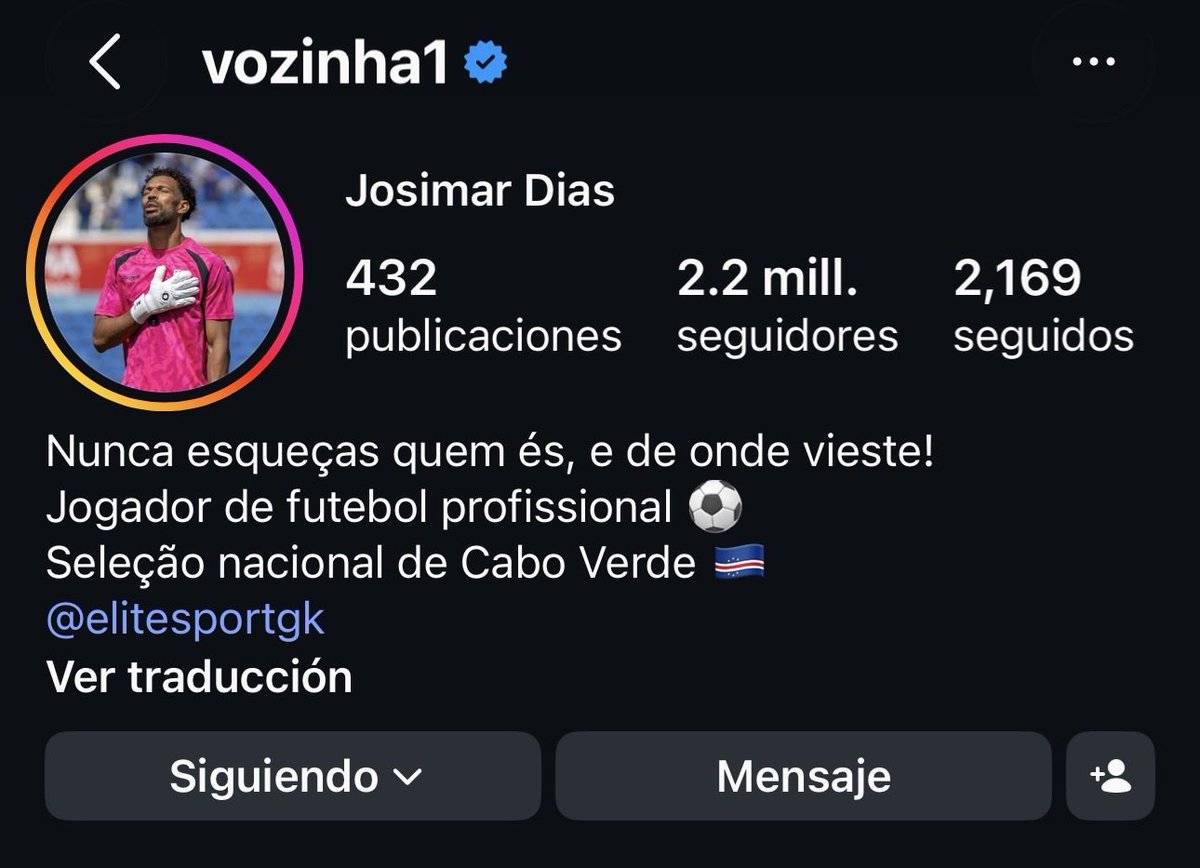 Indie5051's tweet photo. El portero de Cabo Verde Vozinha, quien ganó el premio al Jugador del Partido contra España en la Copa Mundial de la FIFA, ha ganado 2.2 millones de seguidores en Instagram tras su impresionante actuación.

Tenía solo 50.000 seguidores antes del partido. https://t.co/ngpfKw1q0x