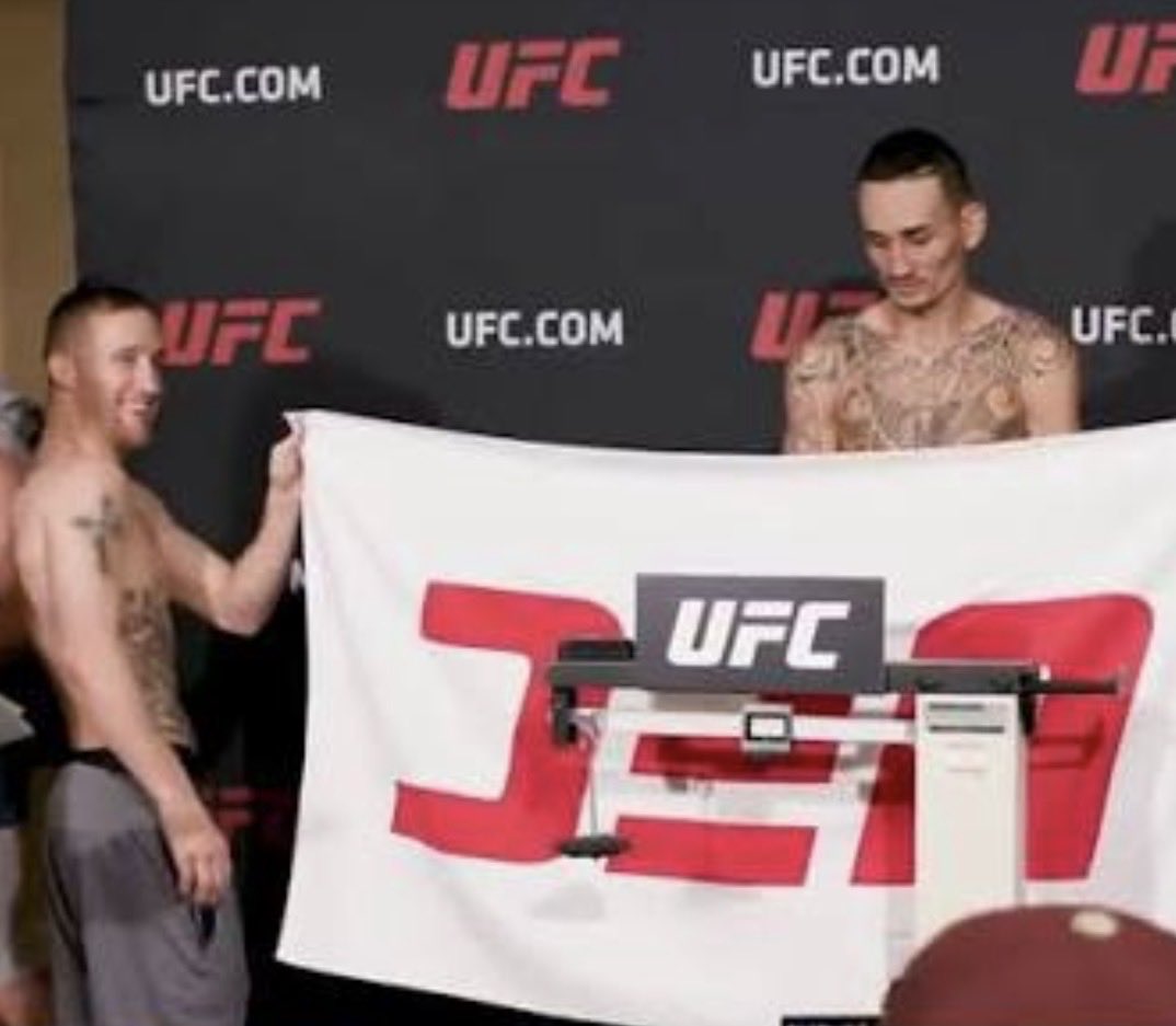 dedleland's tweet photo. @BlessedMMA Love you kid https://t.co/MXIMcTTYCx