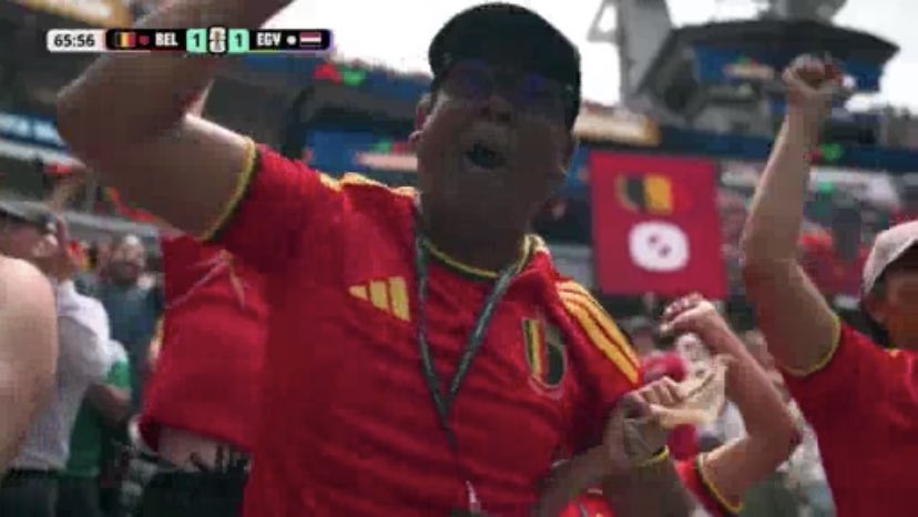 worldfansreport's tweet photo. Goalllllll ⚽️ Belgium draws level from an own goal. Lukaku with the threat 🔥. Game on!!!!!

1-1

#BELEGY https://t.co/FOwU6B4SrM