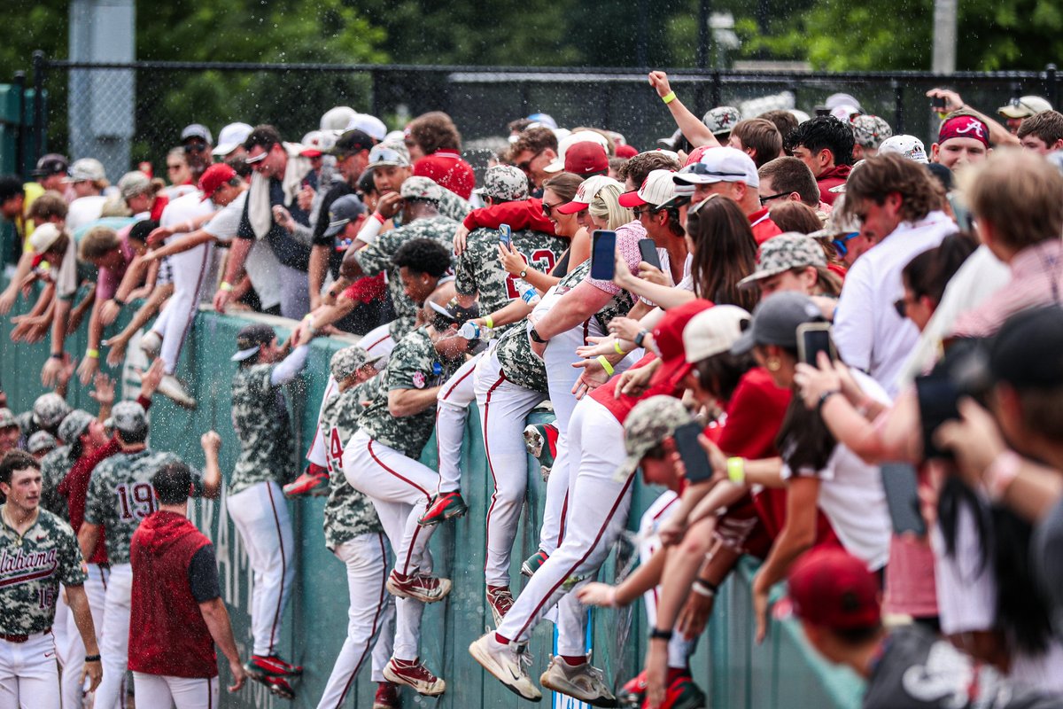 UA_Athletics's tweet photo. What a run for the Crimson Tide! Incredibly proud of this team and all they’ve accomplished this year. The countdown to the 2027 season is on! 

#RollTide | @AlabamaBSB https://t.co/QbmEpBliQ3