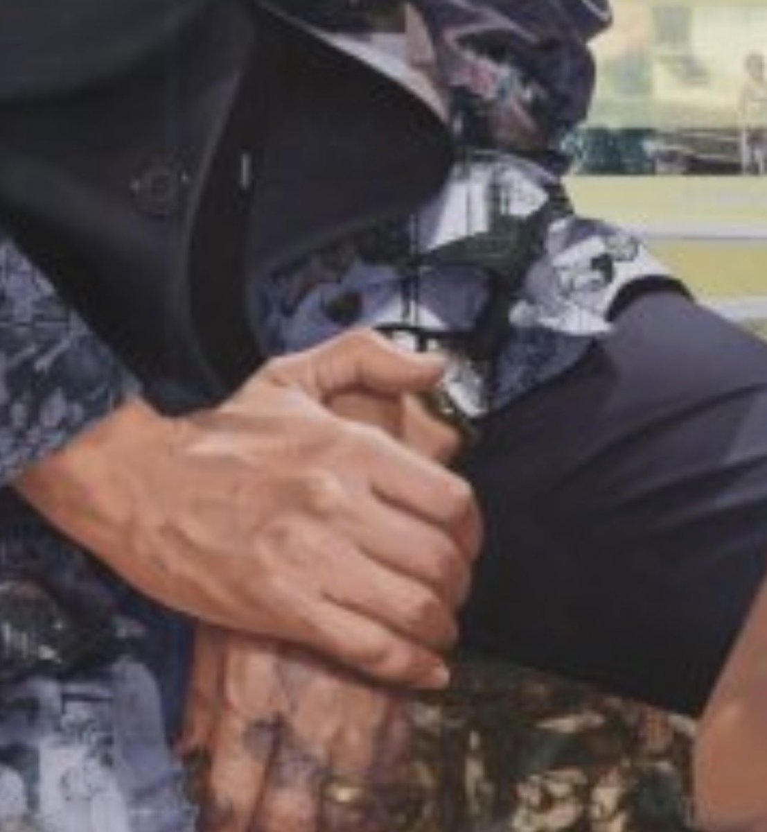 clockedby's tweet photo. Another Obama portrait, another appearance of his Rolex Cellini (quite possibly the most underrated dress watch in history) https://t.co/r86g2AlLKW