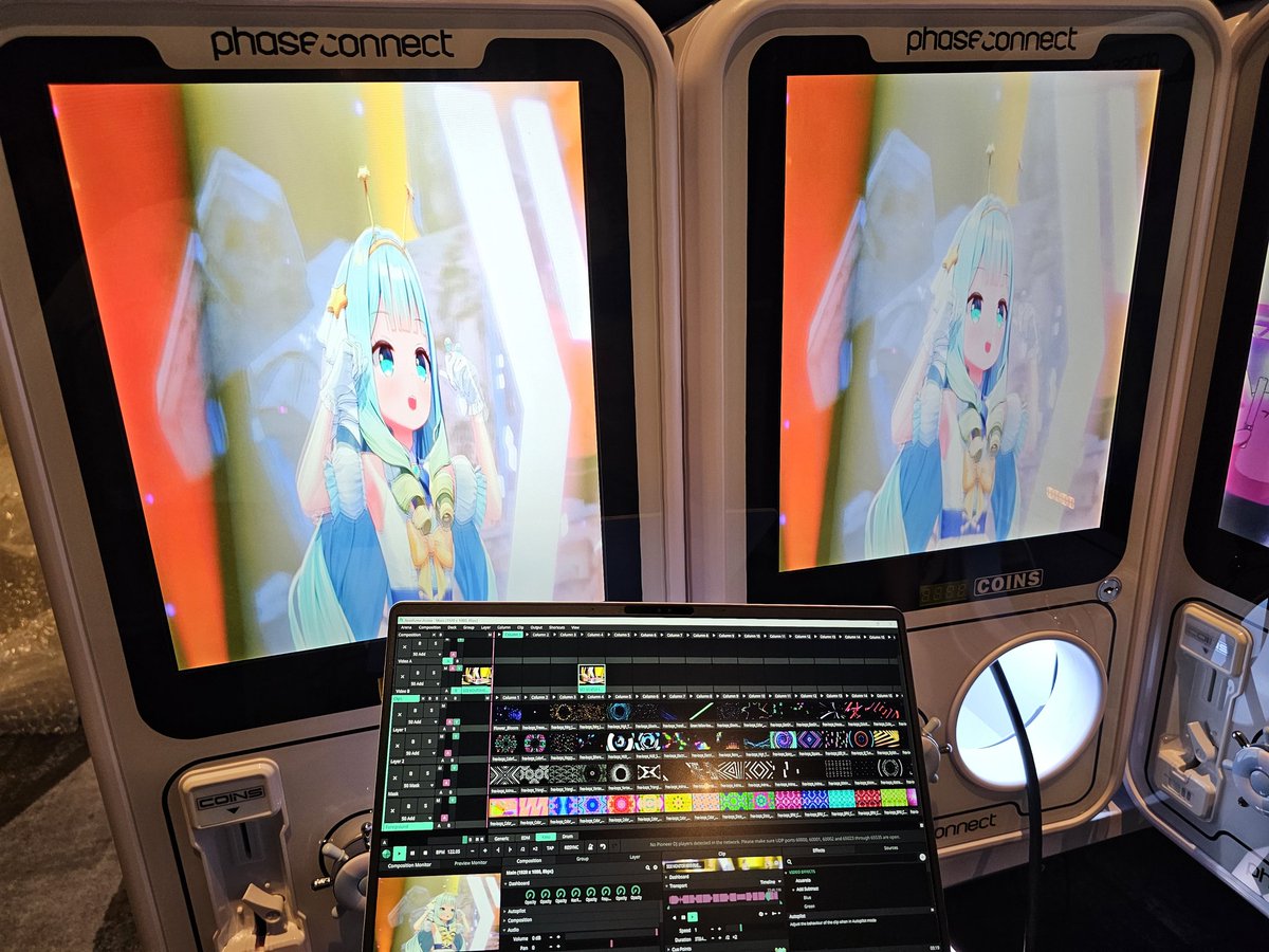 Axesniper's tweet photo. Found out while setting up the gachapon machines that I could connect with hdmi 

#phasecon2026 https://t.co/s4lsa2QfhQ