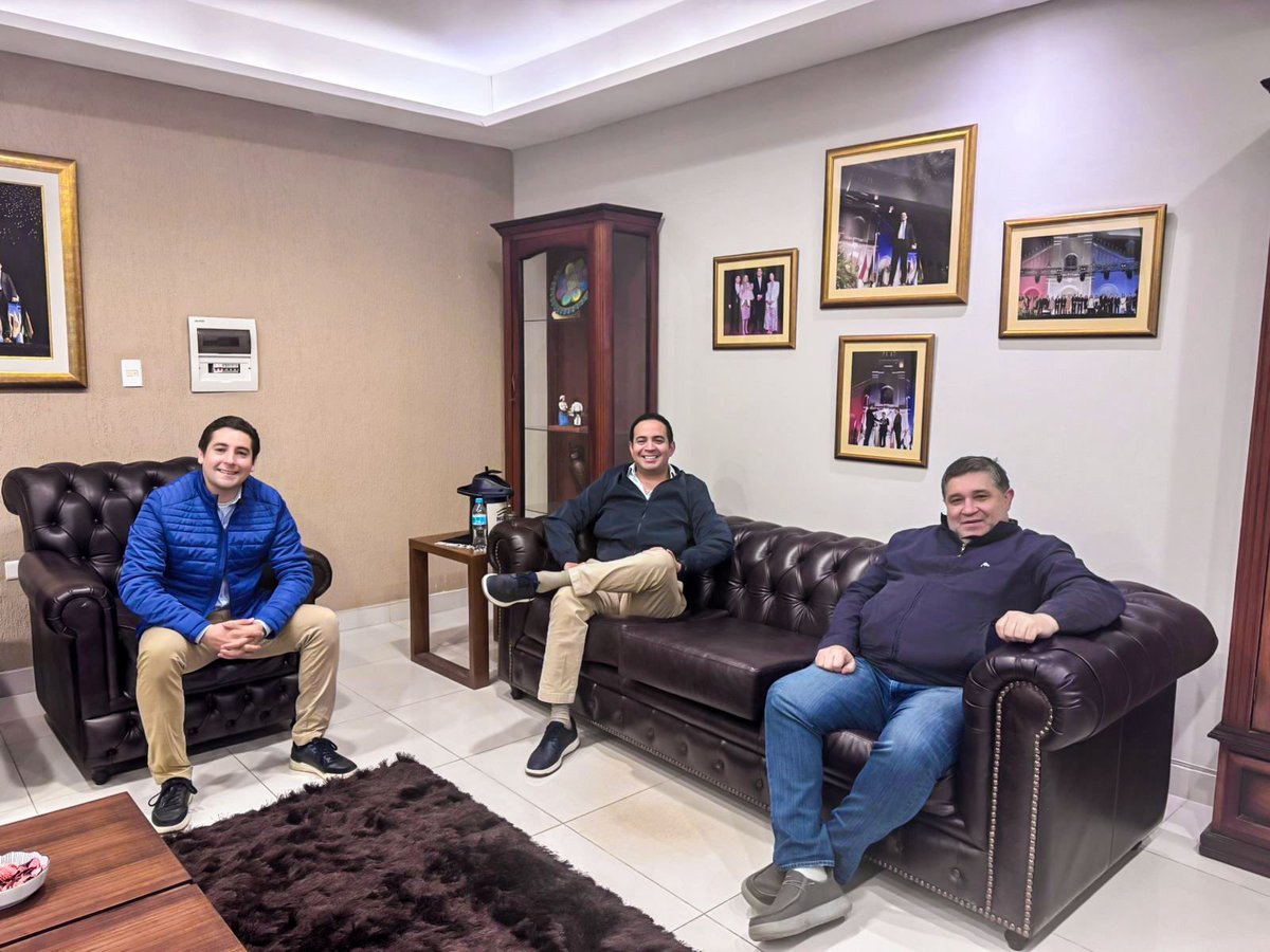 ricardopyok's tweet photo. ✌🏼🇵🇾 Con Alcides Riveros como presidente del PLRA y @pedritogomezs al frente de la Juventud Liberal, consolidamos un proyecto de unidad y renovación que Paraguay necesita. https://t.co/zSpMz3piVx
