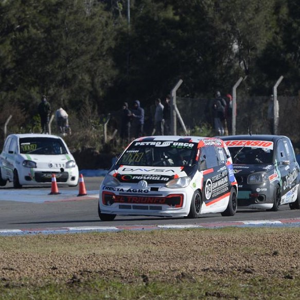 BailoneRT's tweet photo. PODIO JUNTO A BOSQUE EN ROSARIO

📝 https://t.co/hpzx1krzPc

#TurismoPista Fecha 5 #BailoneRacingTeam https://t.co/miwxd4iRk9